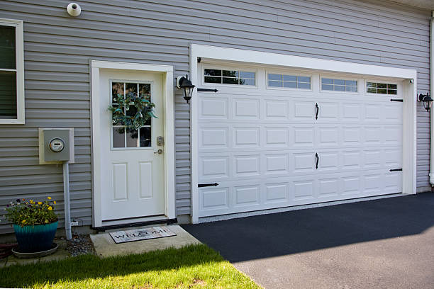 24/7 Emergency Garage Door Panel Replacement experts in Cass County County, NE